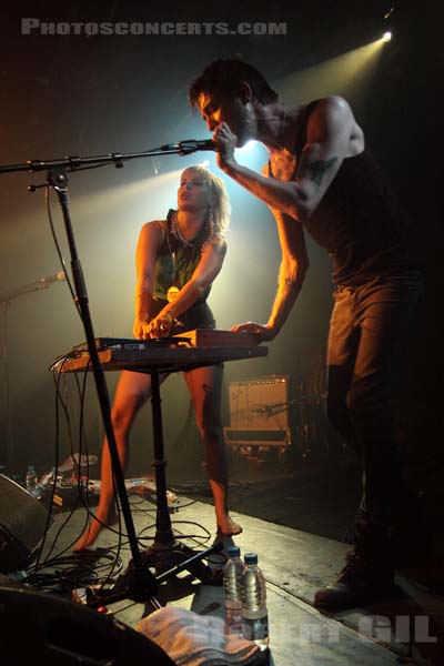 HANDSOME FURS - 2009-04-11 - PARIS - La Maroquinerie - 